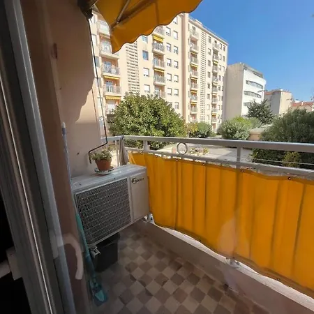 Spacious & Bright 2 Bedroom In Center Appartement